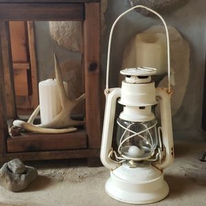 Vintage Meva #864 Kerosene Lantern